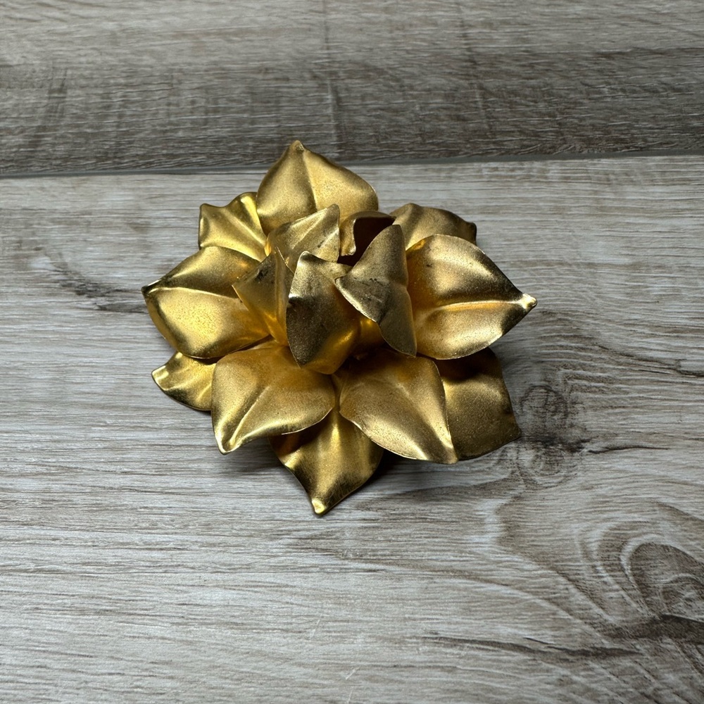 Gold Tone Succulent Brooch‎ Decorative Accent